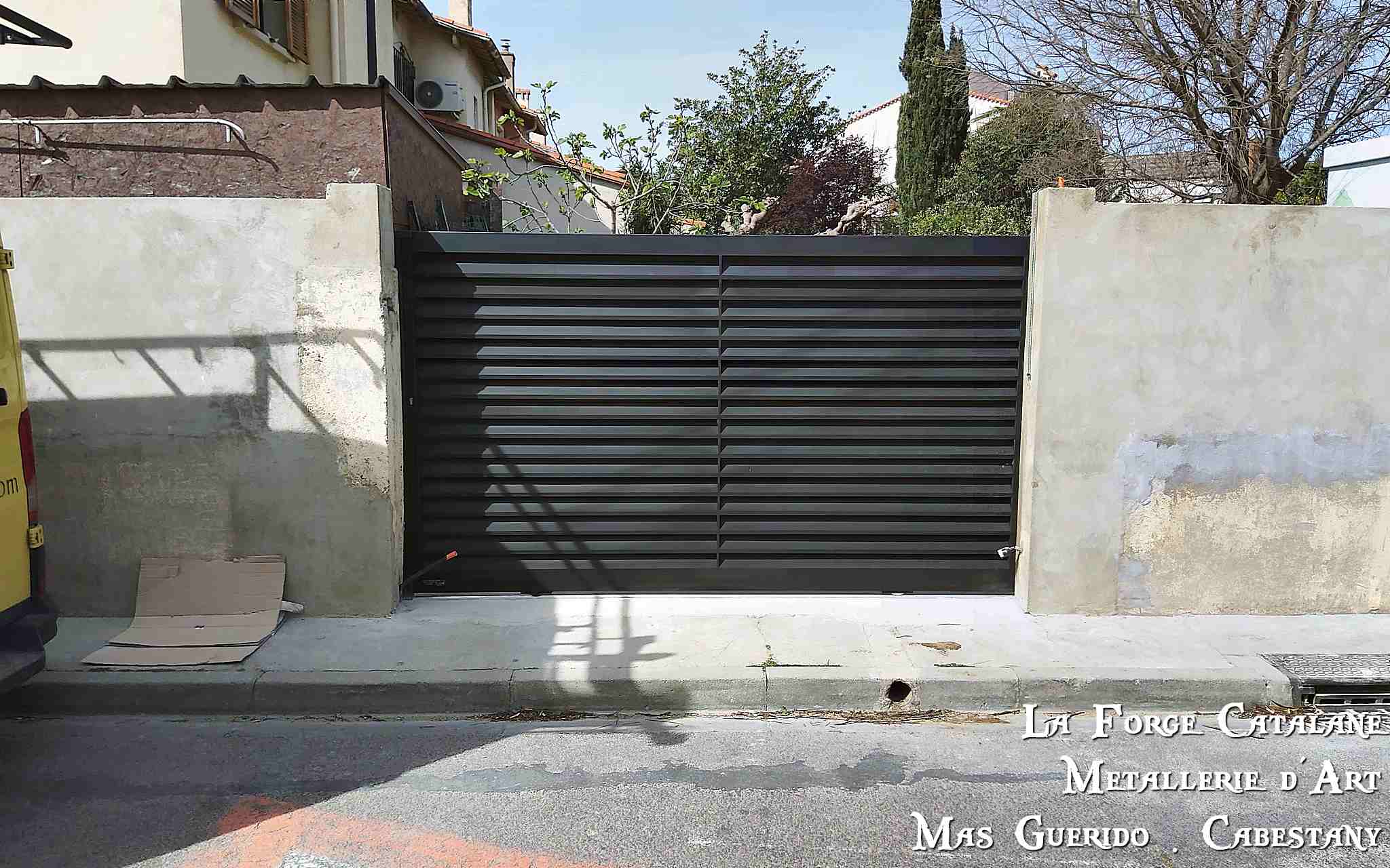 portail double vantaux remplissage lames Z forge catalane.jpg